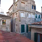 Specchieri Suite