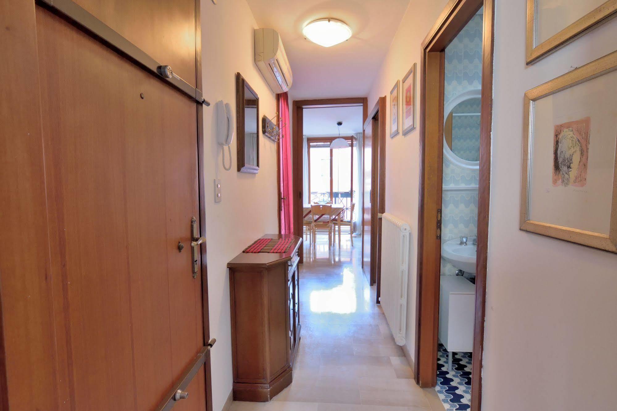 Specchieri Apartment *