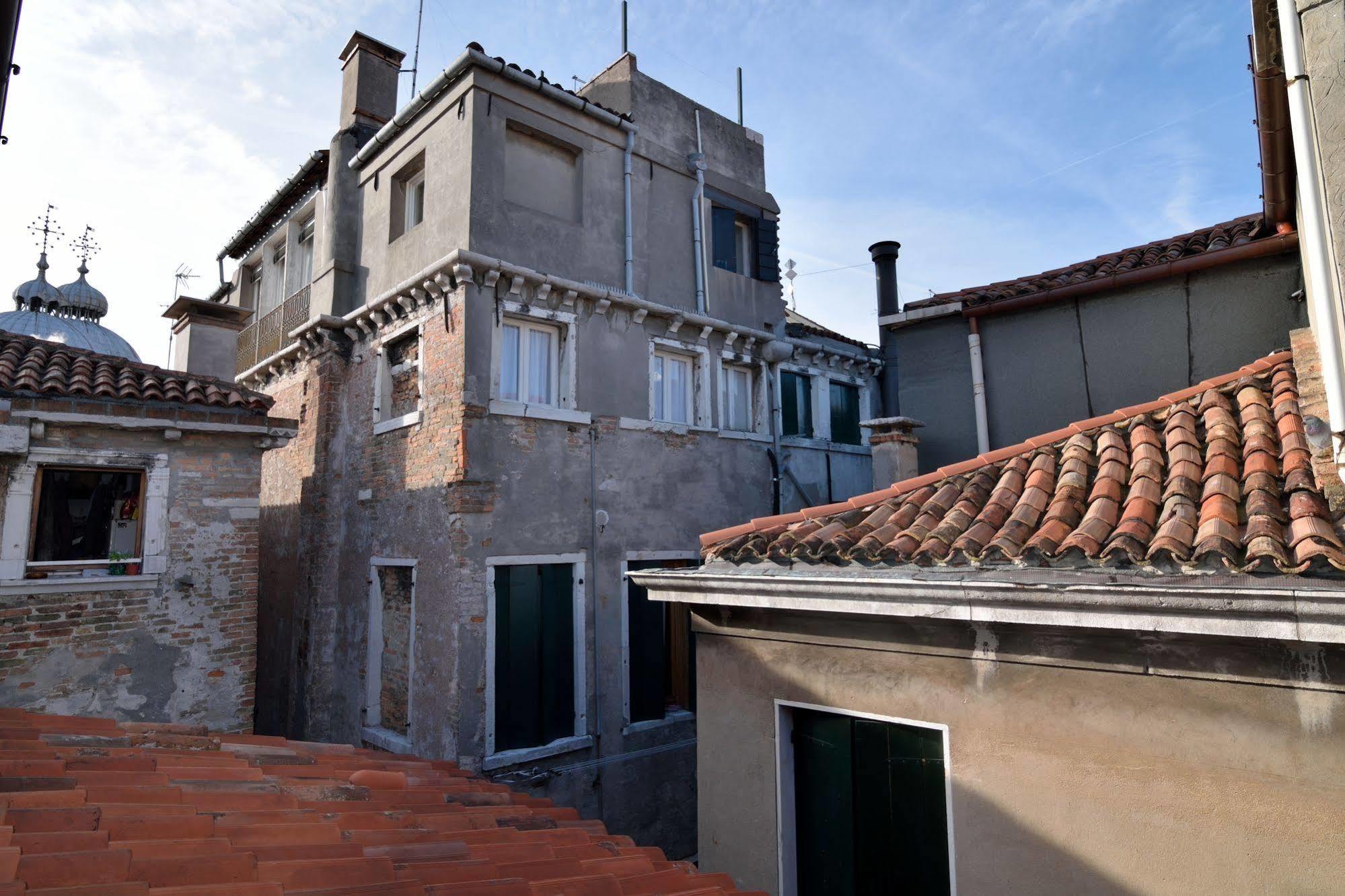 Apartment Specchieri *