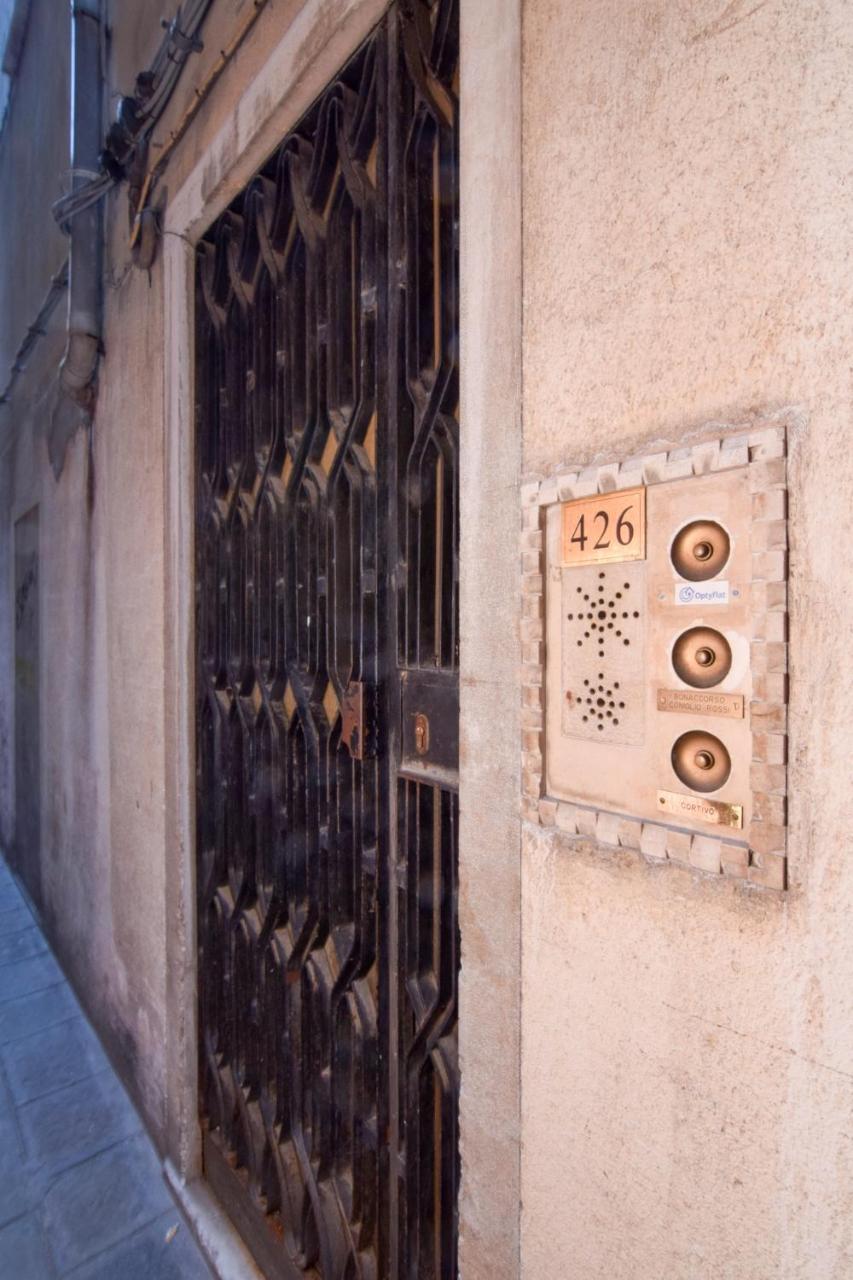 Specchieri Apartment